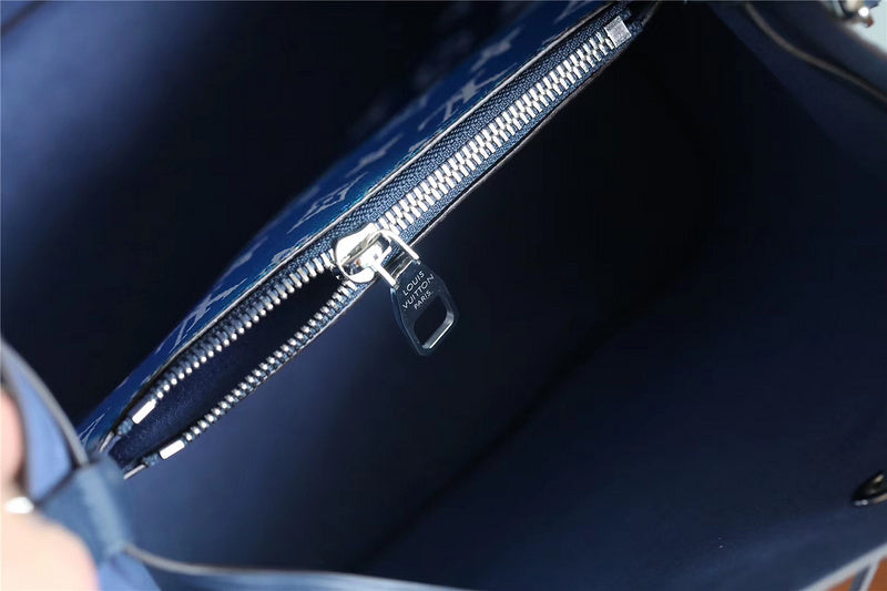 Fan Fashion Lu-Vi bags - 8556