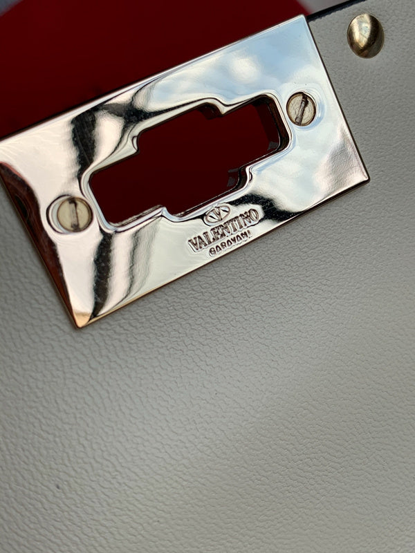 Amelia's Bag Gallery - VEL Bags - 451