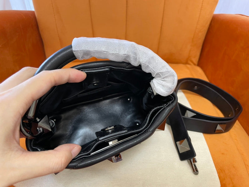VAL LUXURY BAGS - FOR FASHION LOVERS  AFFORDABLE LUXURY BAGS- 1523