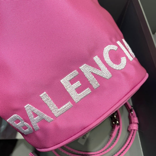 BLN-Ciaga Le Cagole Medium Bucket Bag In Pink, For Women,  Bags 11.8in/30Amelia