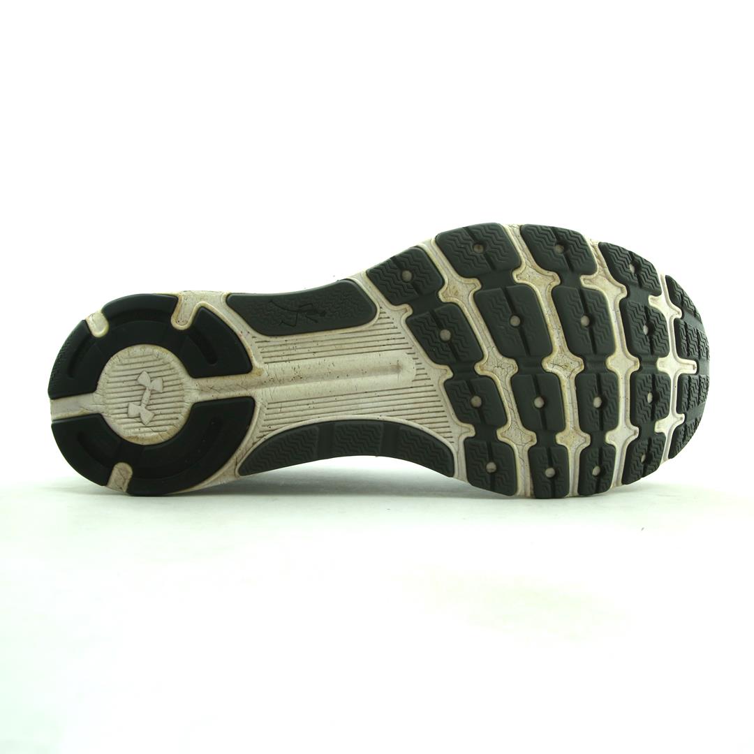 UNDER ARMOUR BANDIT 3 '