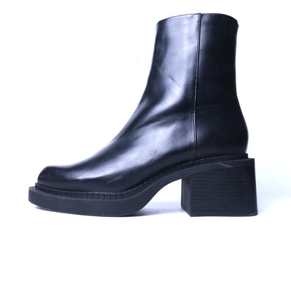 ZARA. .