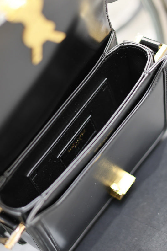 Amelia - YSL Bag - 3985