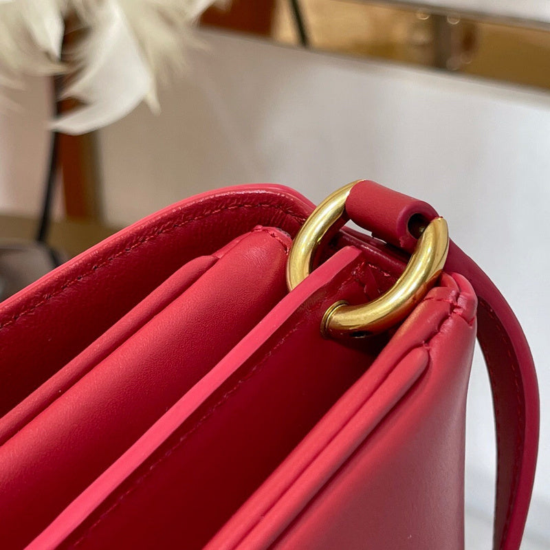 Amelia - YSL Bag - 3765
