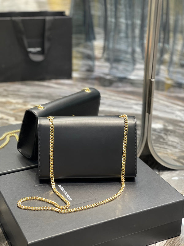 Amelia - YSL Bag - 1942
