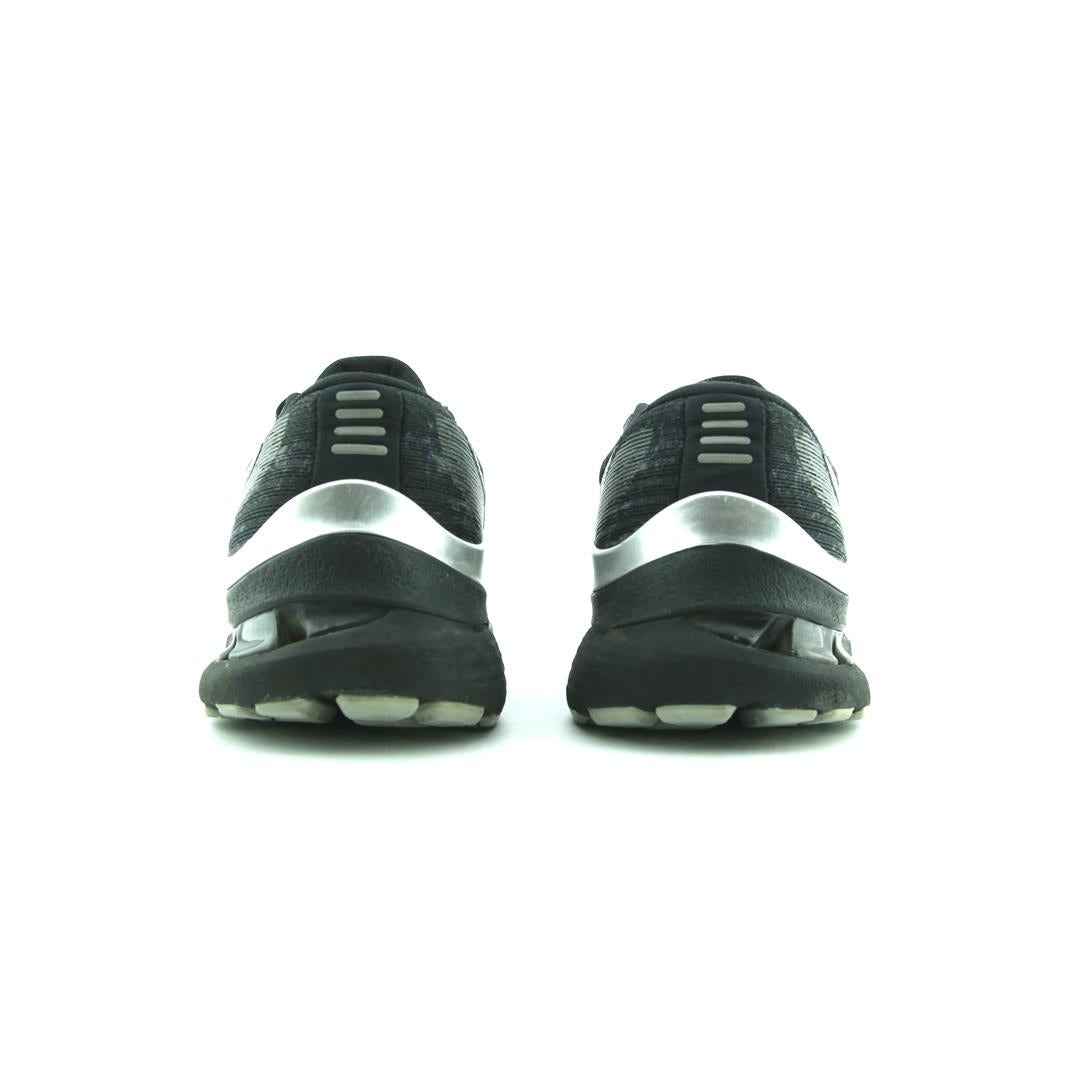 ASICS  GEL KAYANO 28