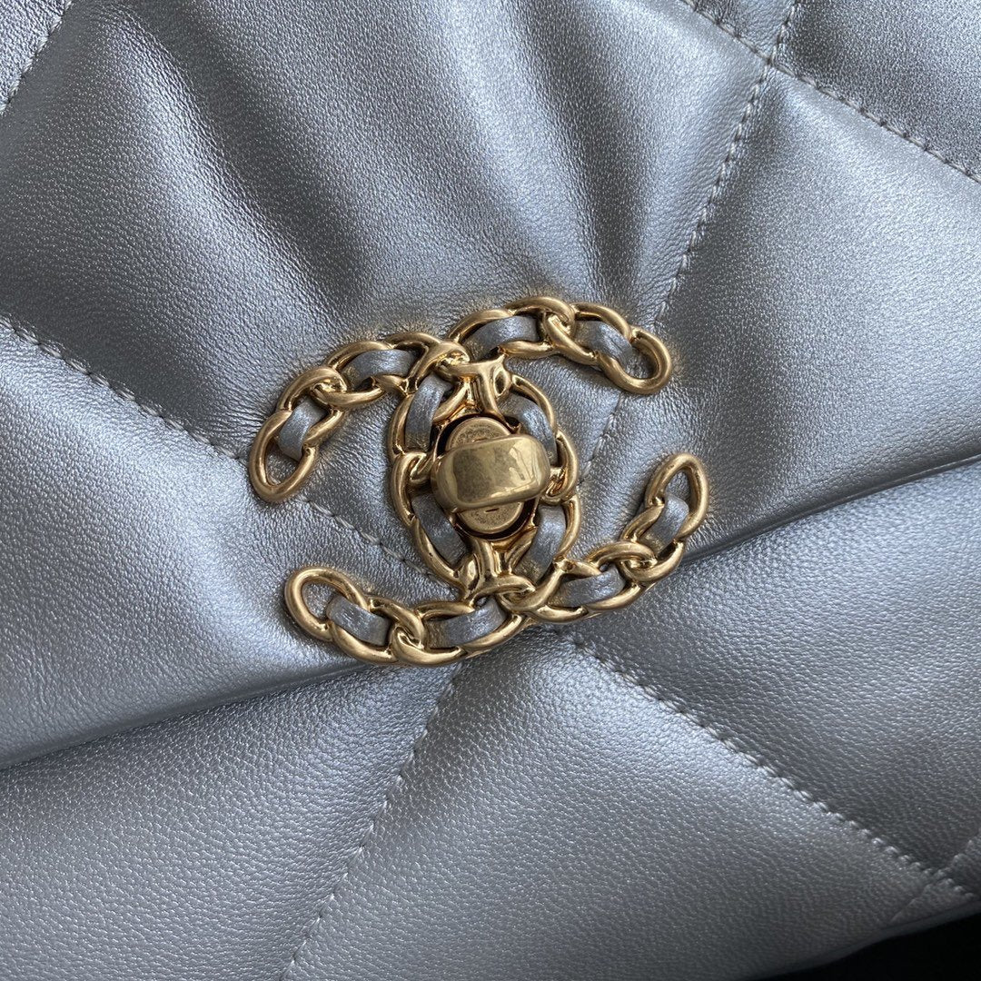 CHANEL 19 Maxi Flap Bag