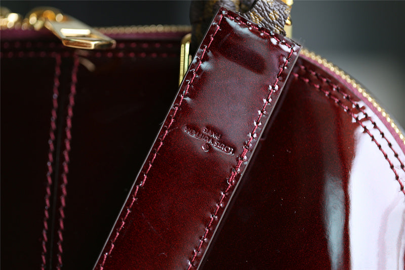 Fan Fashion Lu-Vi bags - 8279