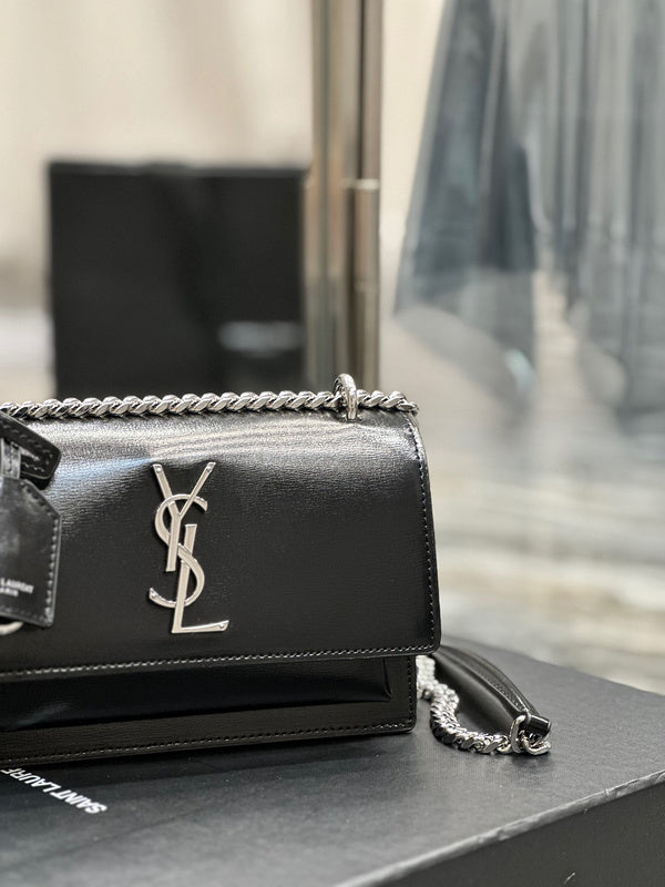 Amelia - YSL Bag - 1967