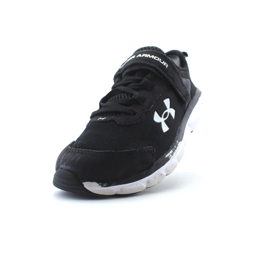 UNDER ARMOUR UA ASSERT 9