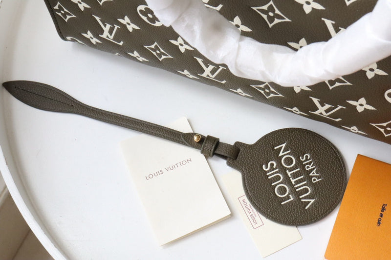 Fan Fashion Lu-Vi Bags - 16823