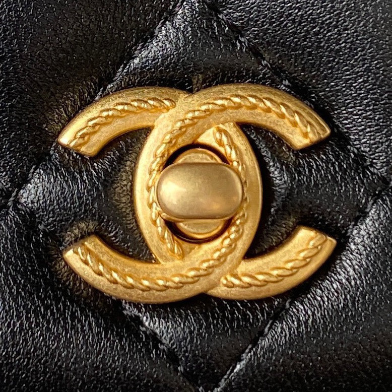 Wellow Bags - Chanel - Bags  - 304