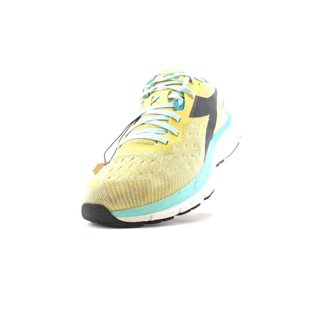DIADORA MYTHOS BLUSHIELD 6