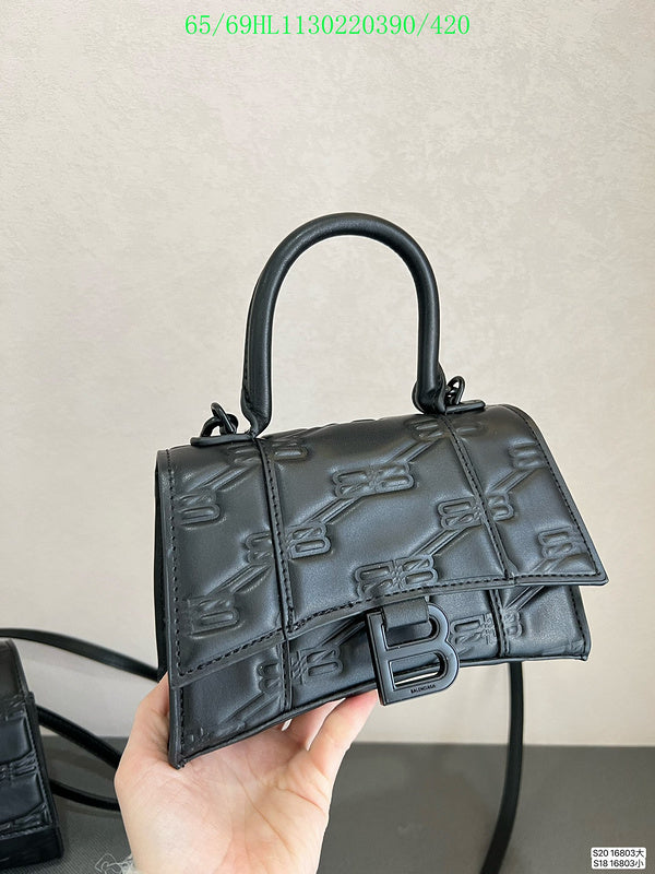 Amelia - BGA Bags - 1937