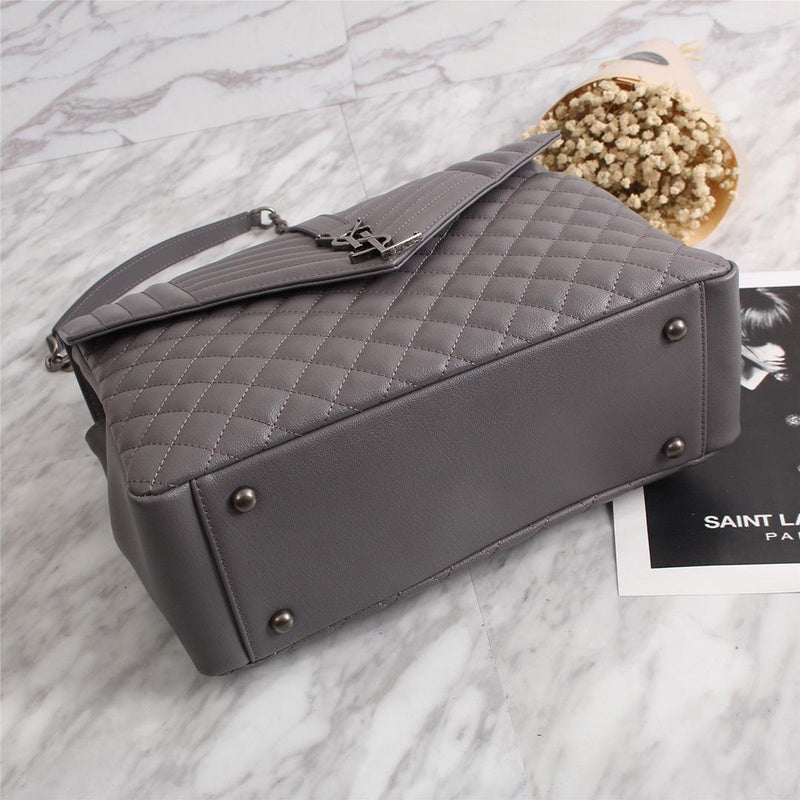 Amelia - YSL Bag - 2802