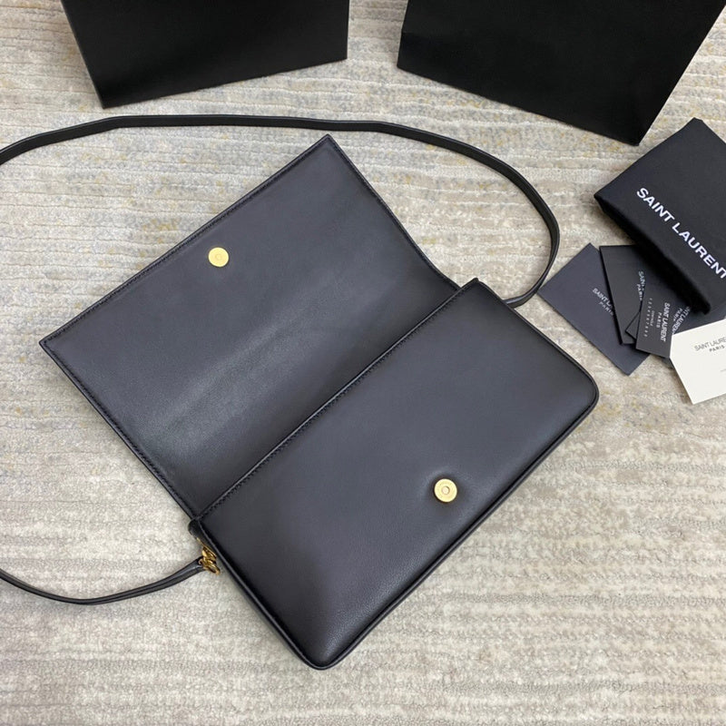 Amelia - YSL Bag - 3775