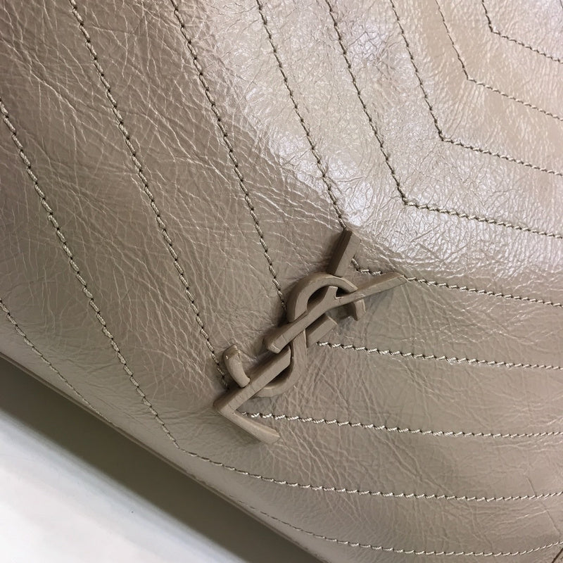 Amelia - YSL Bag - 2342
