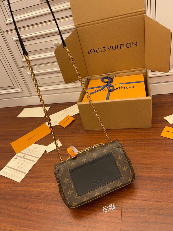 Amelia's Bag Gallery - LOV Bags - 1021