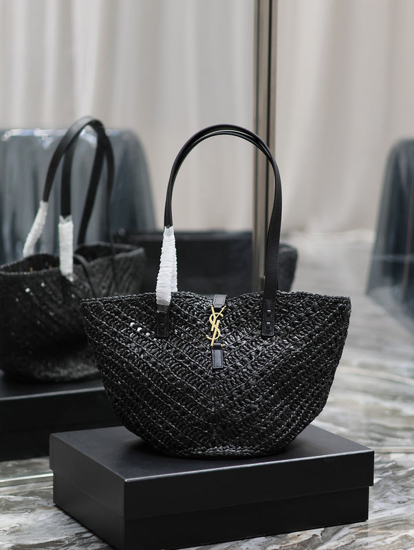 Amelia - YSL Bag - 1824