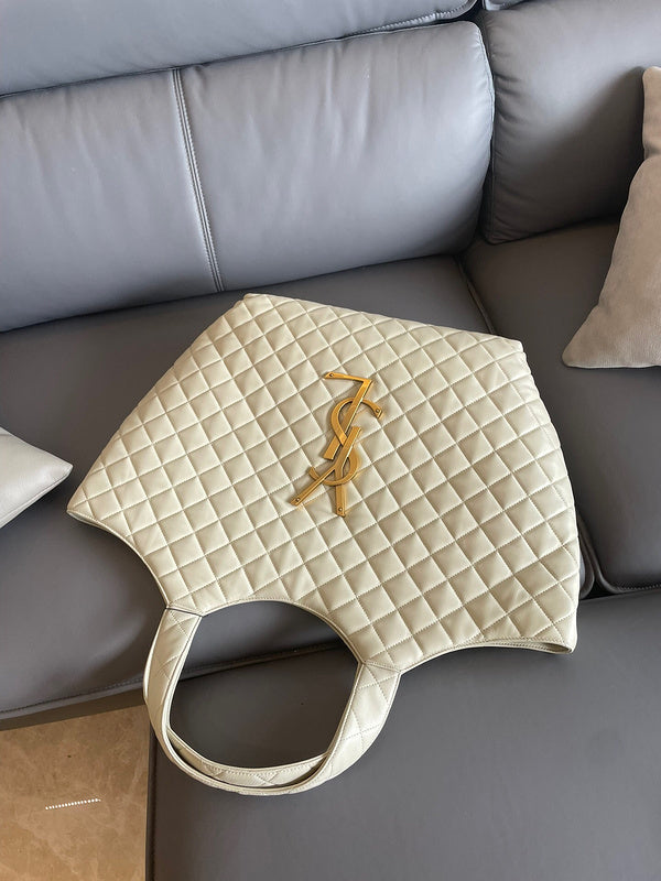 Amelia - YSL Bag - 3718