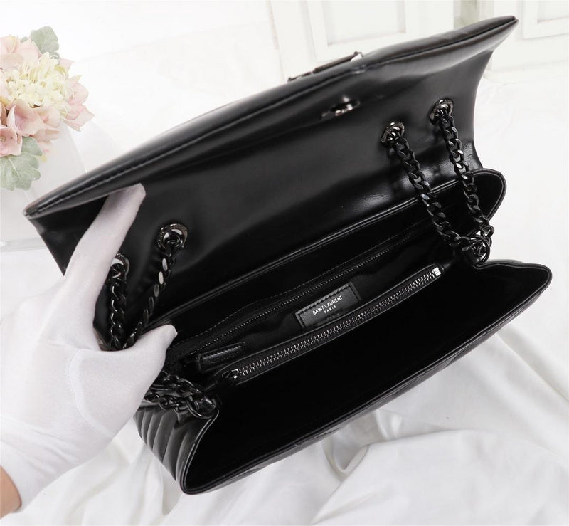 Amelia - YSL Bag - 2824