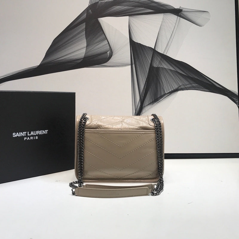 Amelia - YSL Bag - 2227