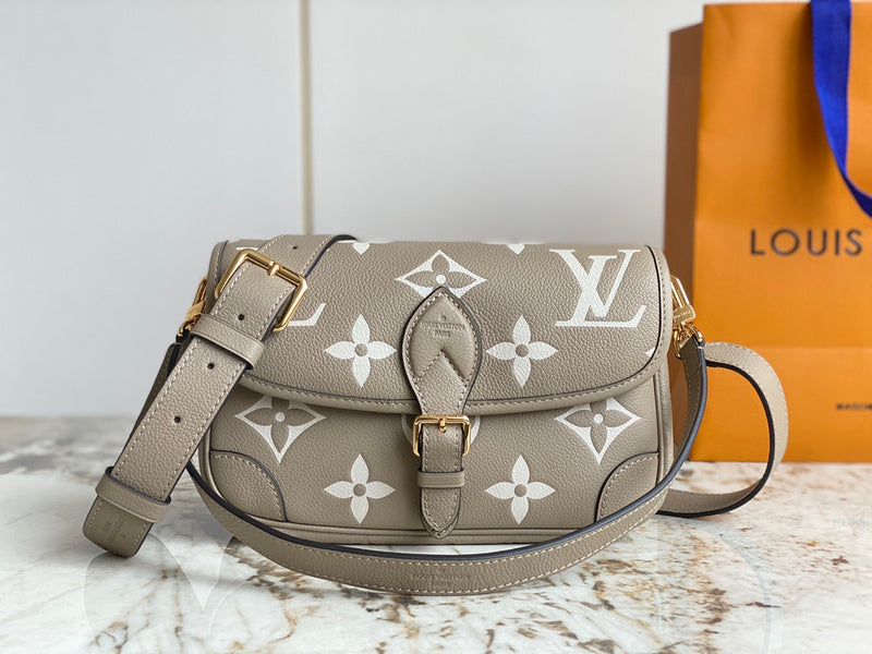 Amelia's Bag Gallery - LOV Bags - 930