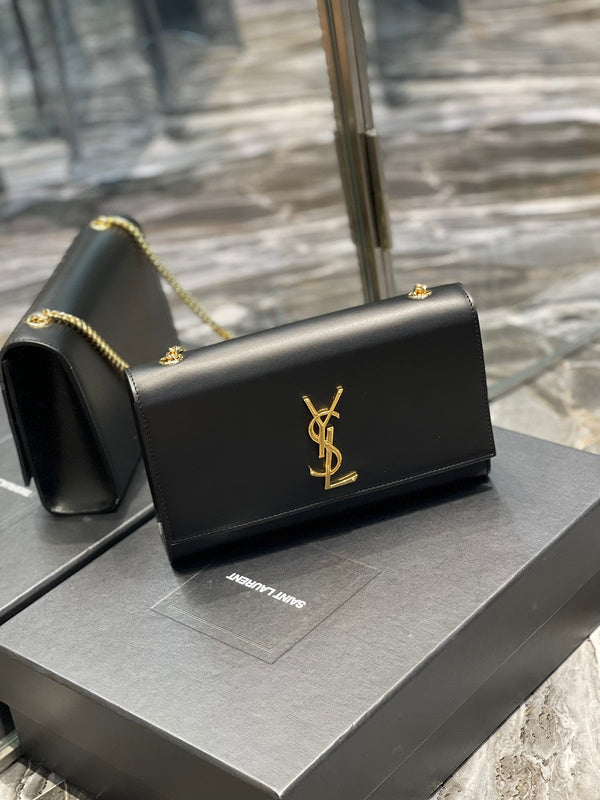 Amelia - YSL Bag - 1942