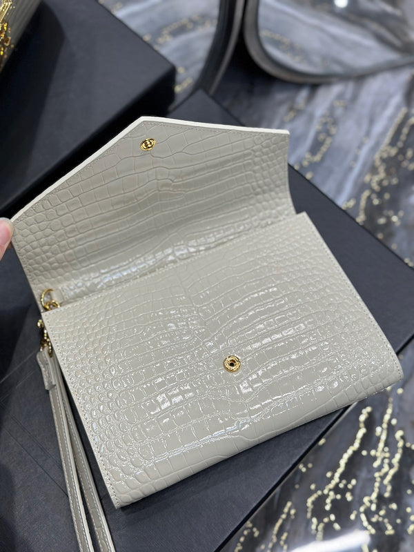 Amelia - YSL Bag - 3955