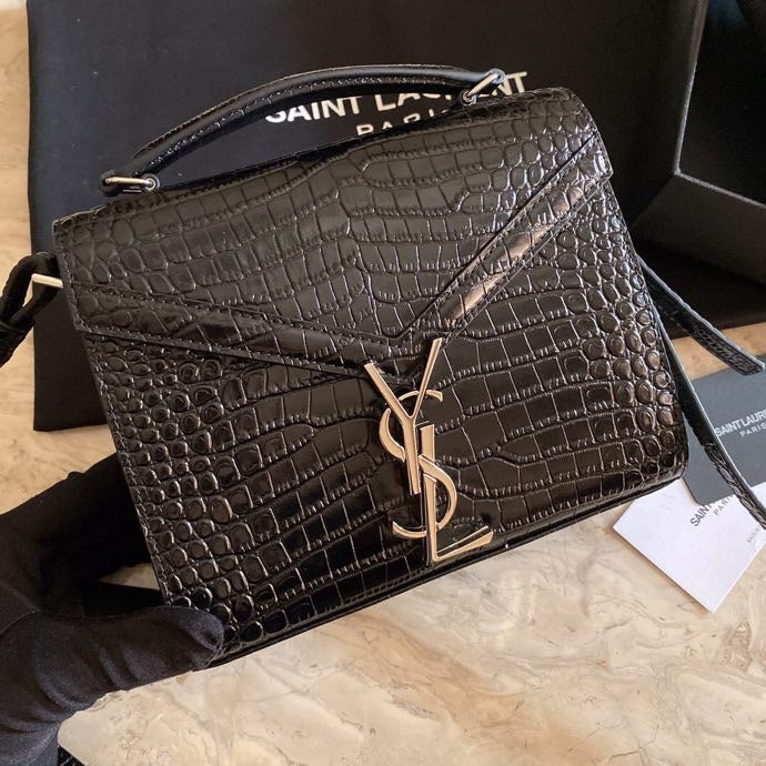 Amelia - YSL Bag - 3781