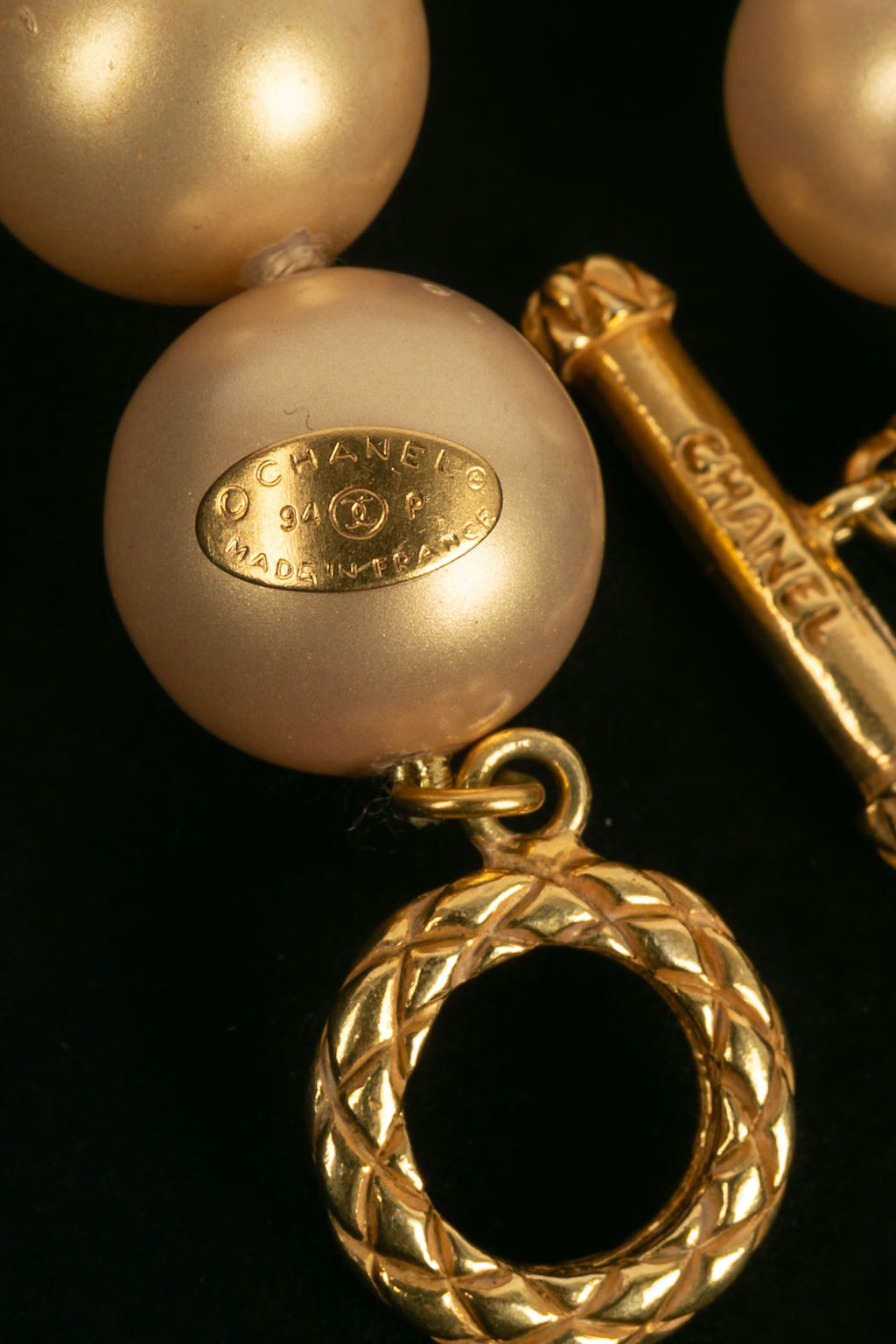Collier de perles Chanel