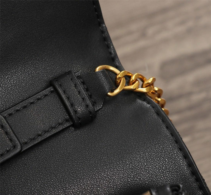 Amelia - YSL Bag - 2907