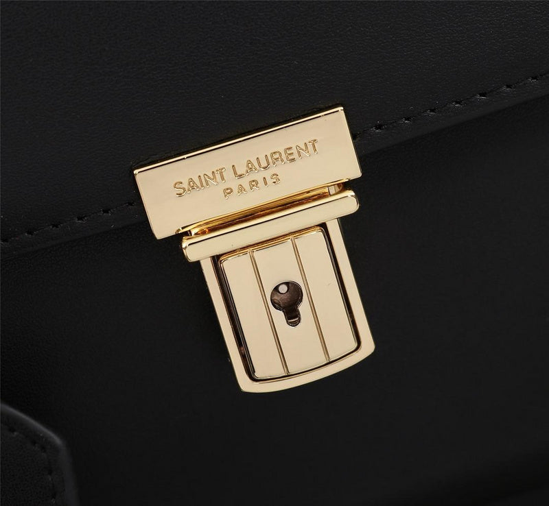 Amelia - YSL Bag - 2839