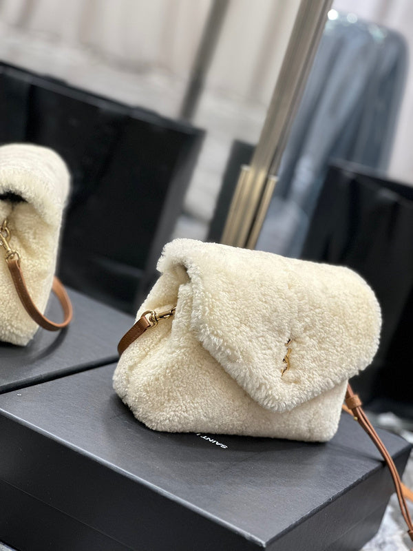 Amelia - YSL Bag - 3920