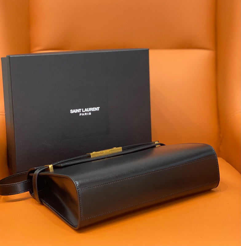 Amelia - YSL Bag - 2083