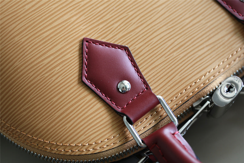 Fan Fashion Lu-Vi bags - 8263