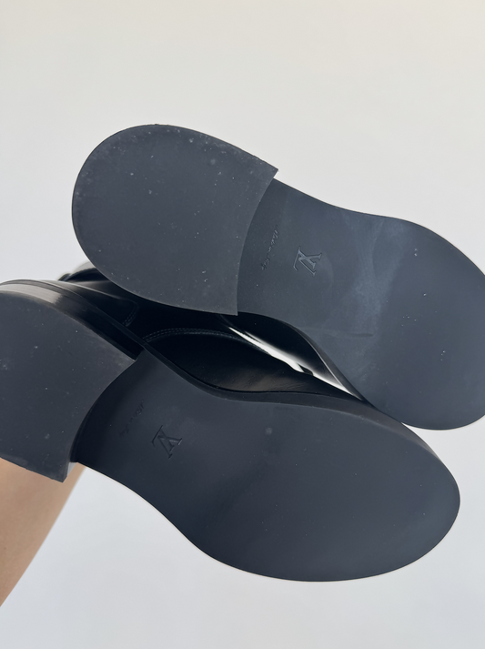 Louis Vuitton - Wonderland Flat Ranger