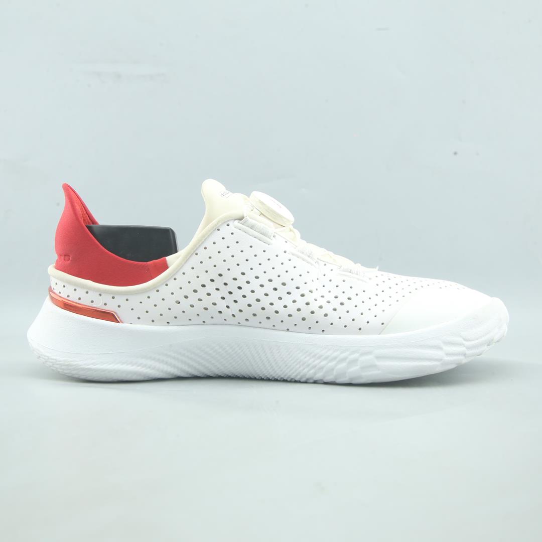 UNDER ARMOUR SLIPSPEED™