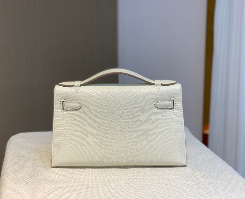 Amelia - HMS Bags - 1707