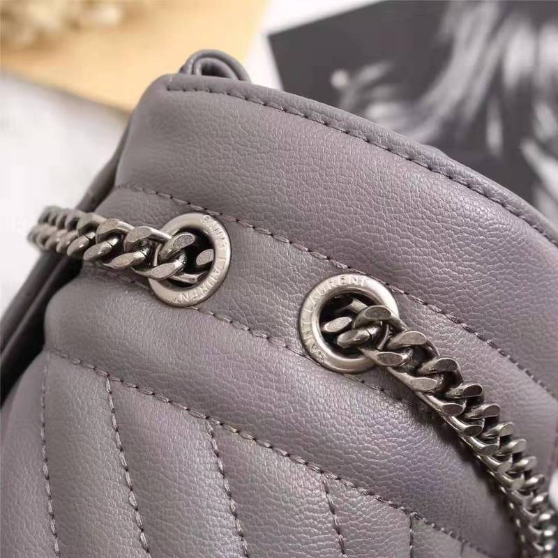 Amelia - YSL Bag - 2810