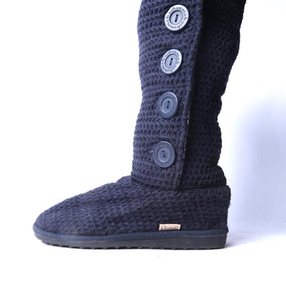 MUK LUKS .