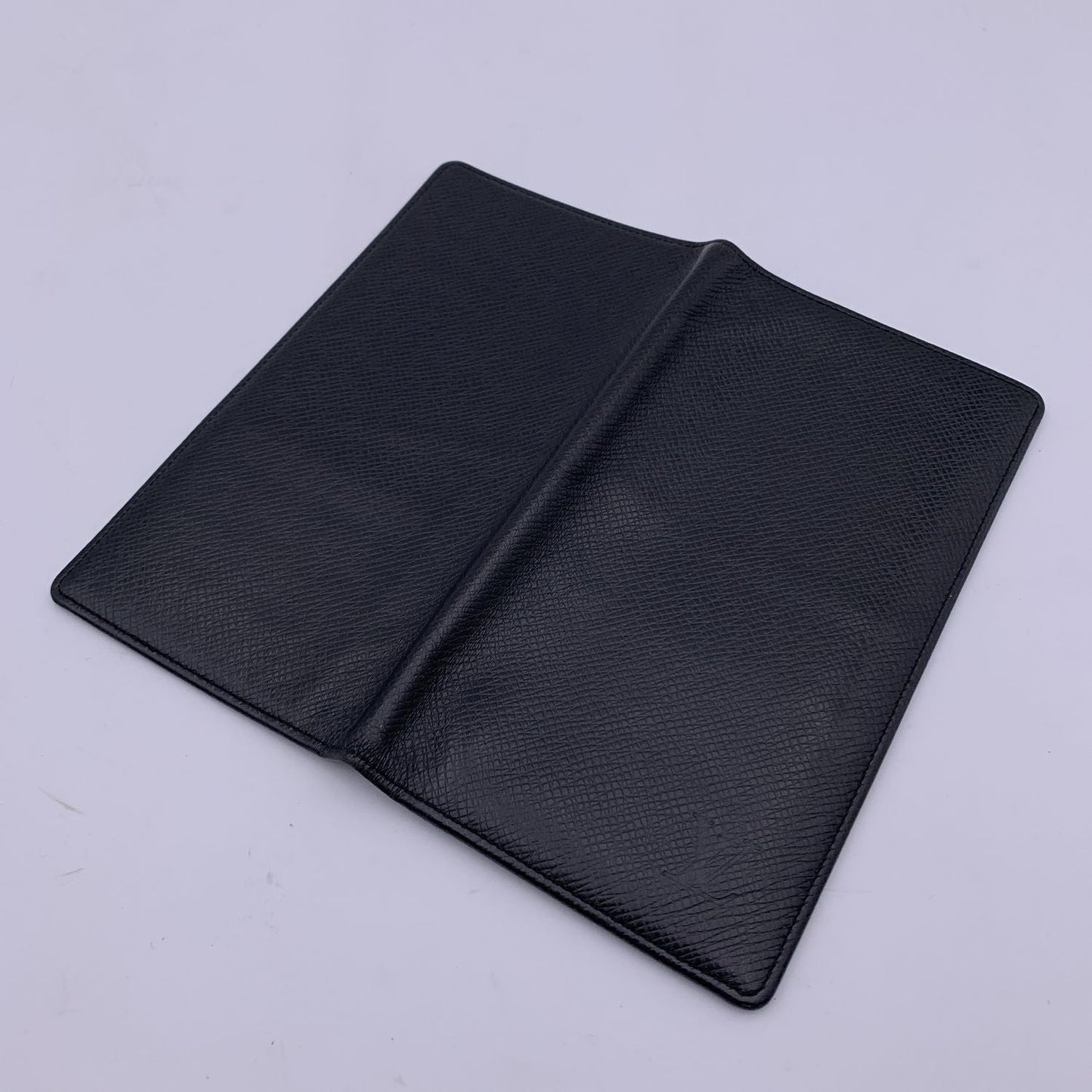 LOUIS VUITTON   Black Taiga Porte Chequier Checkbook Wallet