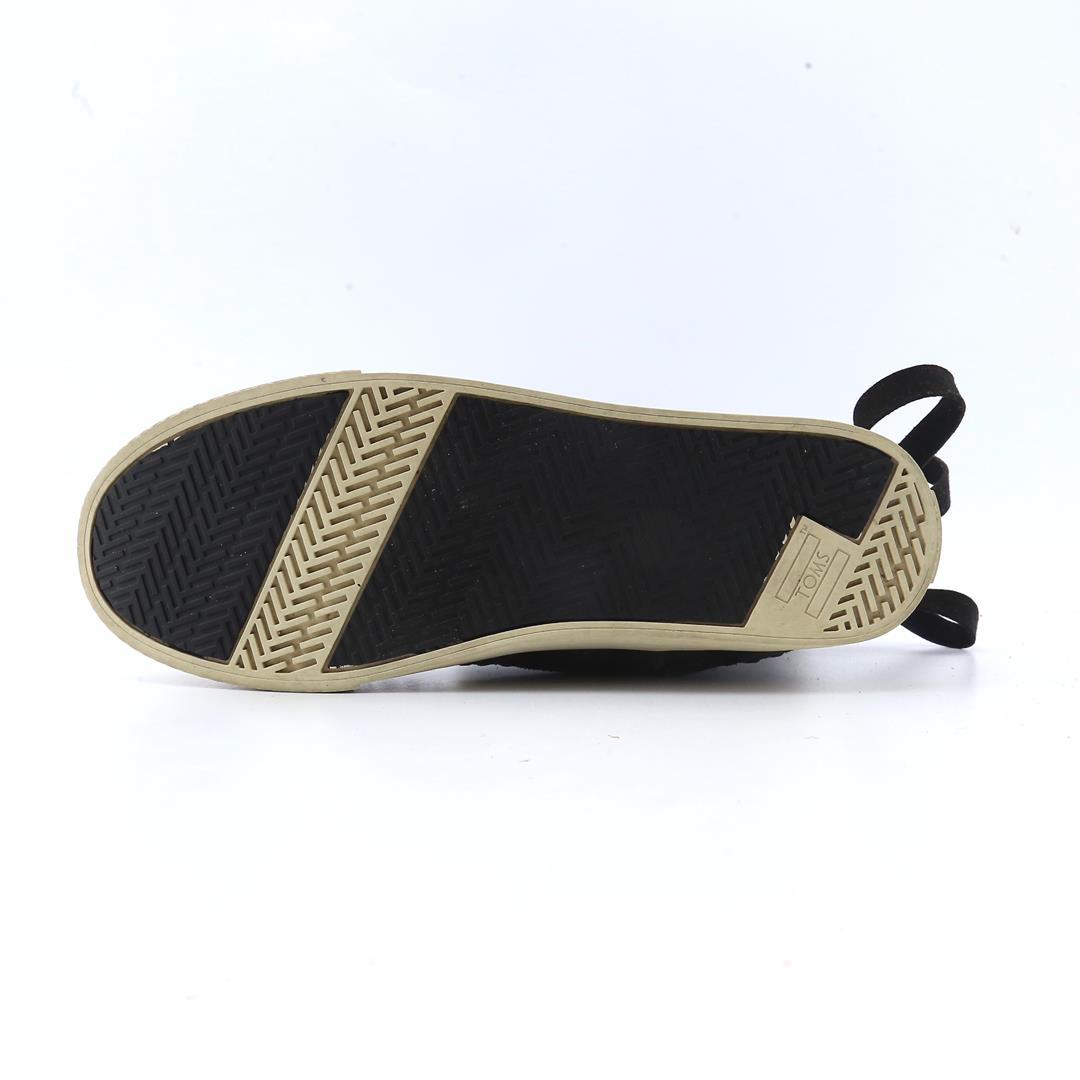 TOMS .