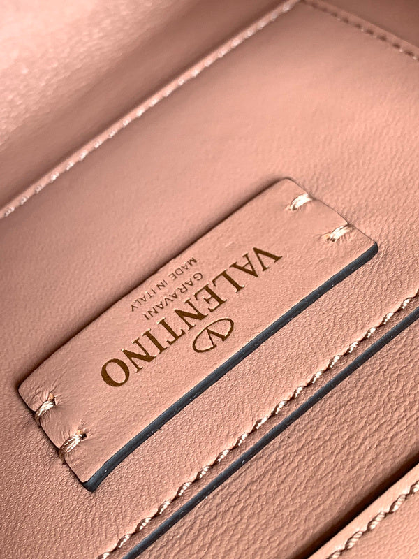 Amelia's Bag Gallery - VEL Bags - 680