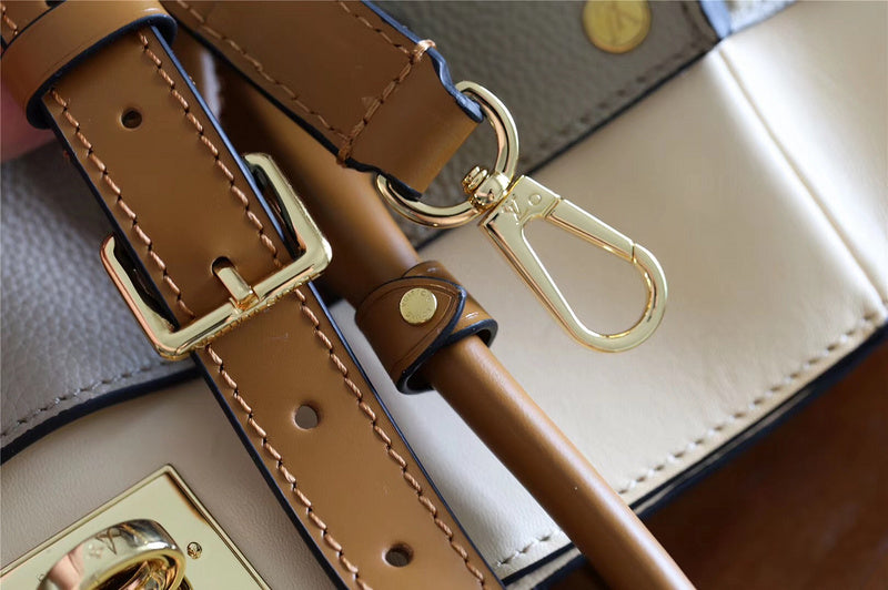 Fan Fashion Lu-Vi bags - 8629