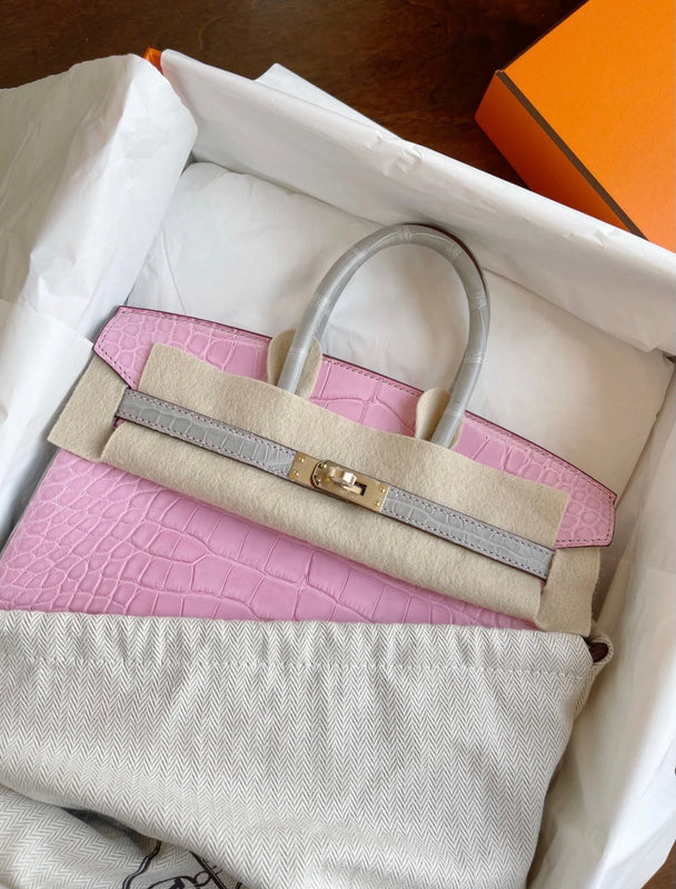 Amelia - HMS Bags - 1742
