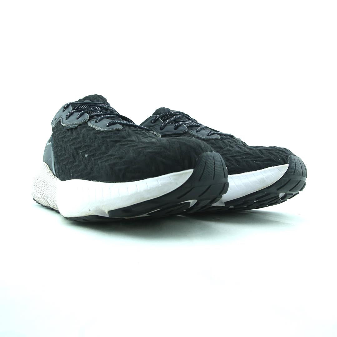 UNDER ARMOUR HOVR??MEGA 3 CLONE