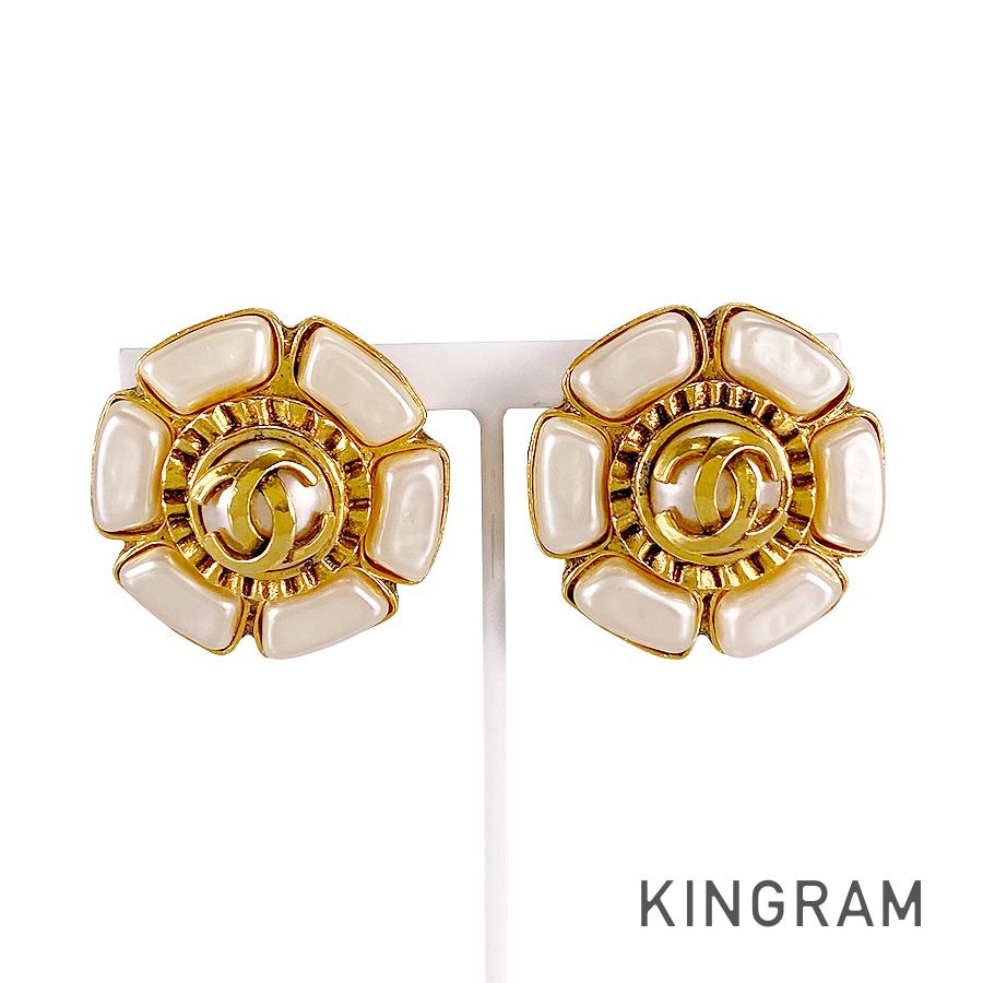CHANEL Earring