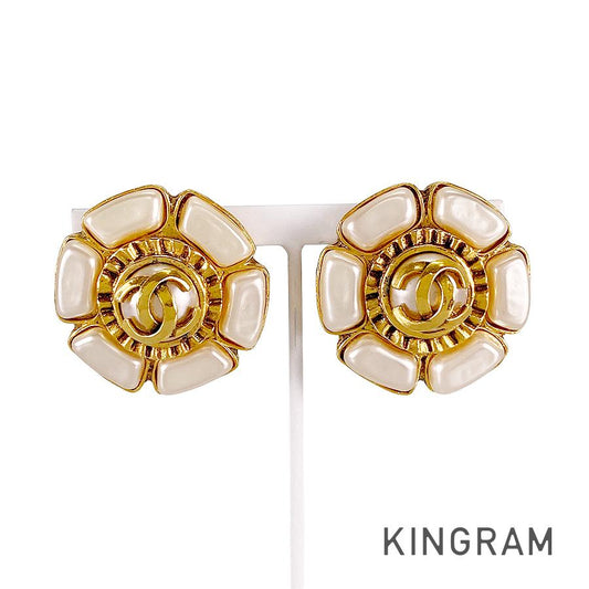 CHANEL Earring
