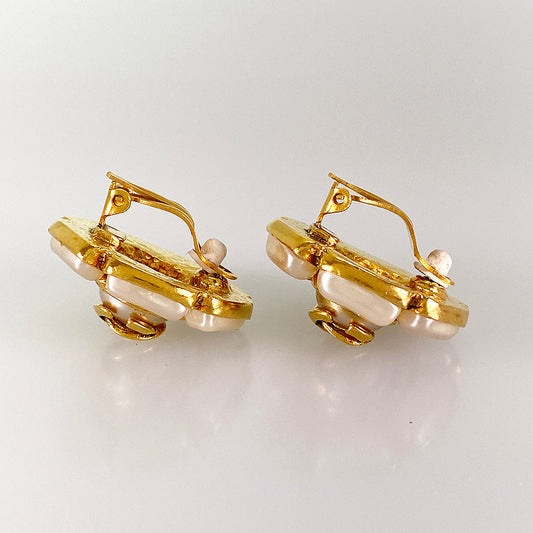 CHANEL Earring